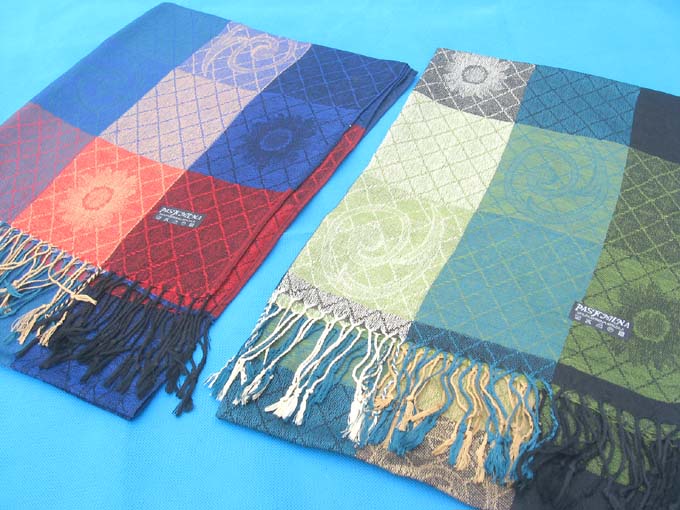 grid-fashion-scarves-327e