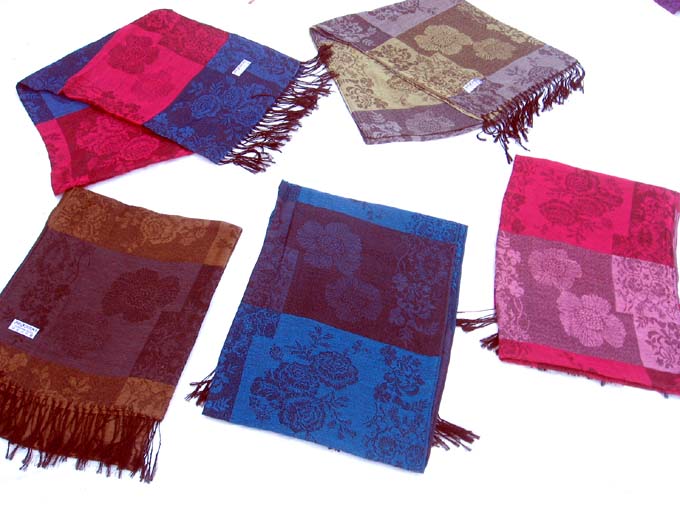 pashmina-shawls-grid-floral-375e
