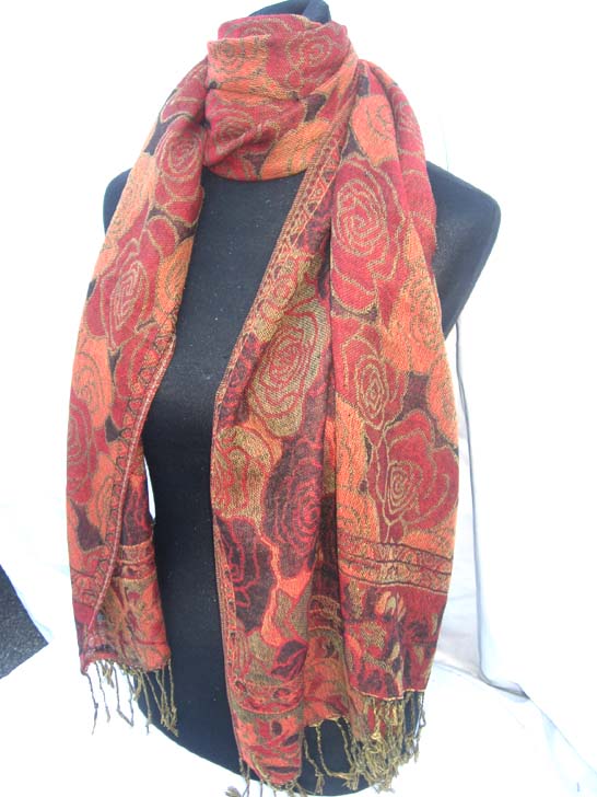 roses-ladys-shawls-386c