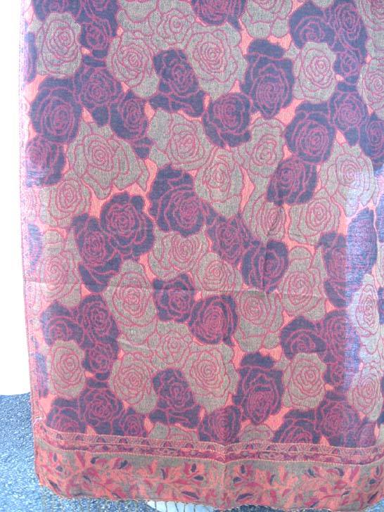 roses-ladys-shawls-386d