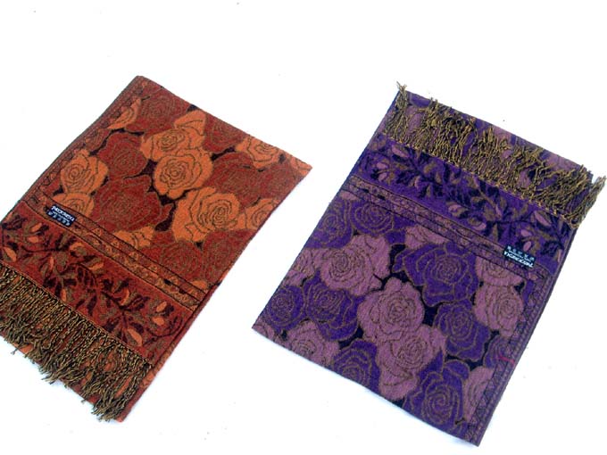 roses-ladys-shawls-386f