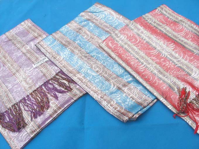 silver-metallic-sparkling-shawls-332b