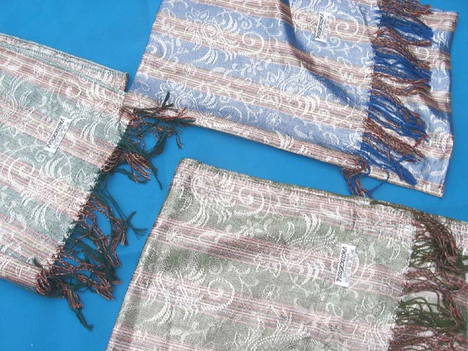 silver-metallic-sparkling-shawls-332c