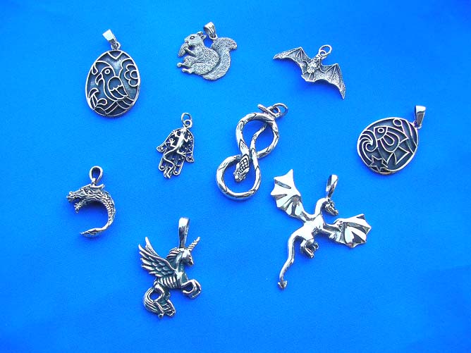 animal-bulk-pendant-02