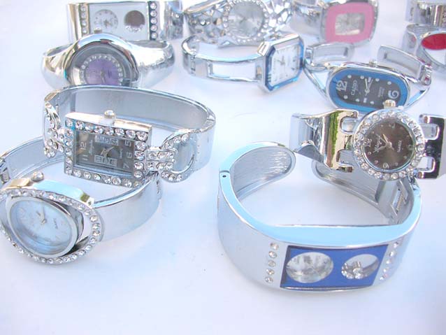 cz-bangle-watchm9