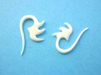 Hen crown shape born earring