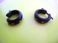 Dotted U shape stick horn earring