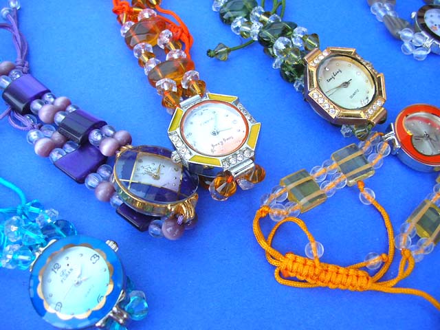 lady-watches-21b