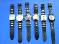 Unisex fashion watches with faux leather wrist bands in trendy design