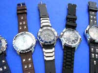 Unisex fashion watches with faux leather wrist bands in trendy design