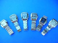 Casual fashion mens wrist watch in silver 