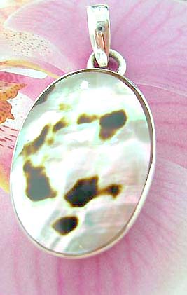  Jewelry warehouse supplies Classy brown spotted white seashell gem in oval shaped sterling silver pendant          