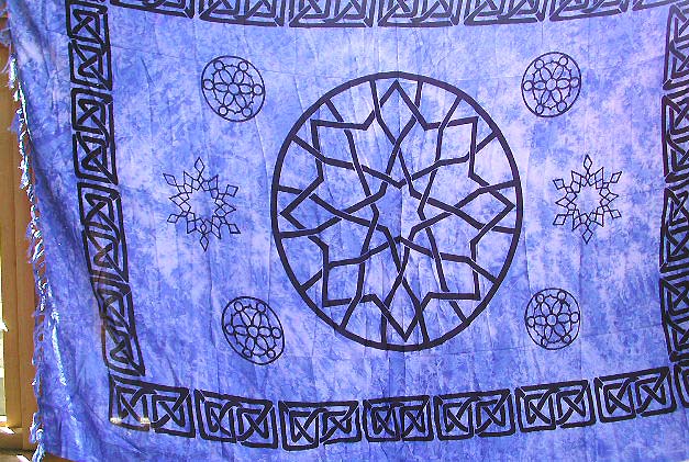 Celtic sarong wholesale, blue sarong with Celtic mystic symbol at center and Celtic knot work around edge