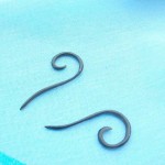 wholesale Ear Plug Tunnel. horn jewelry natural earring long spiral hook.