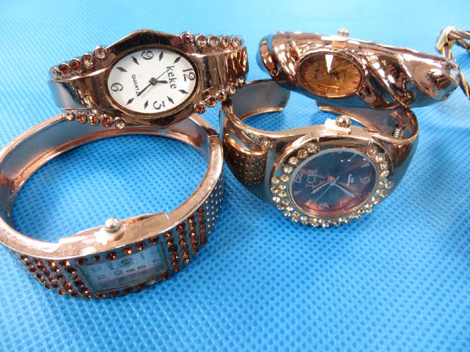 copper-tone-bangle-watch-4b