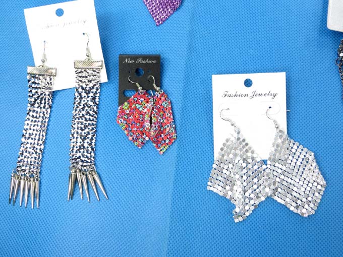 soft-metal-earrings-1b