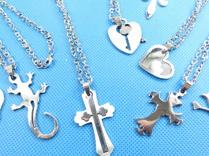 stainless-steel-necklace-10a