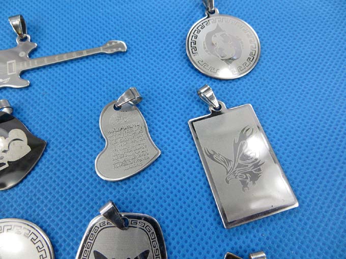 stainless-steel-pendants-1c