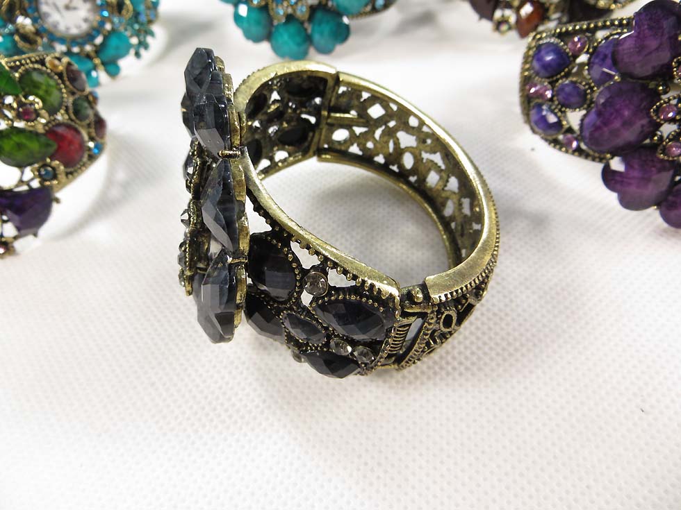 vintage-retro-watch-crystal-faux-gemstone-bangle-3h