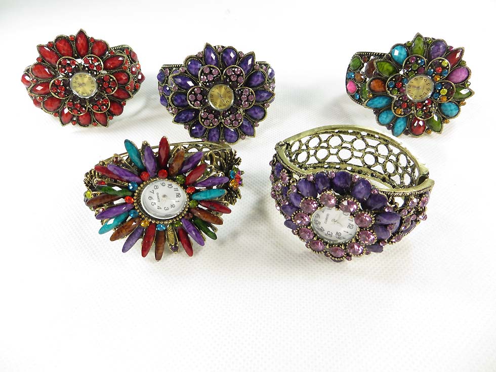 vintage-retro-watch-crystal-faux-gemstone-bangle-3m