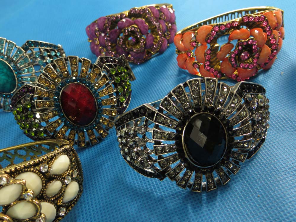 vintage-bangle-72l