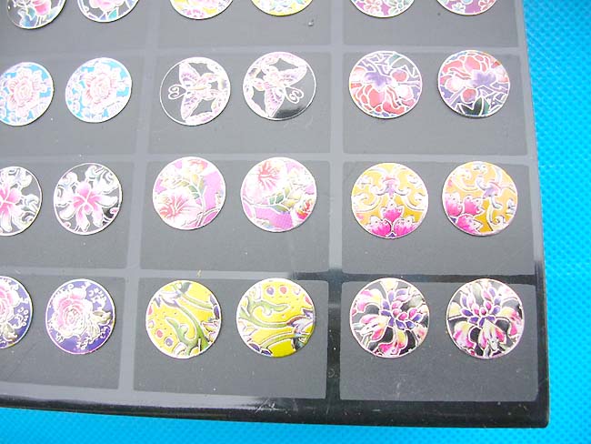 enamel-studs-earrings-1f