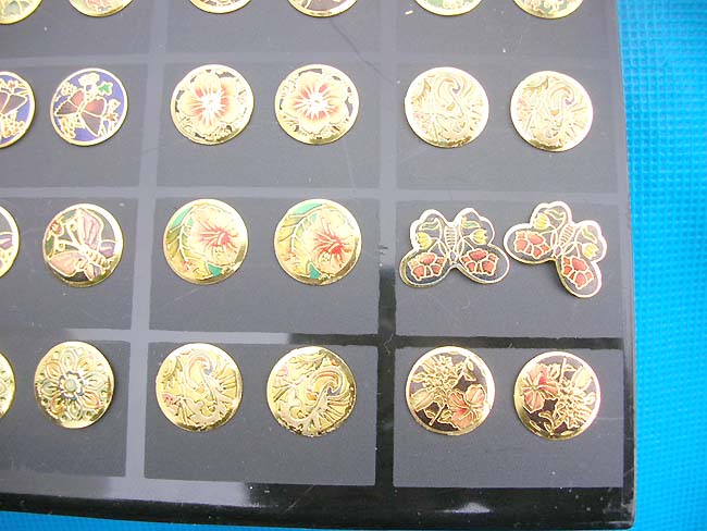enamel-studs-earrings-2f