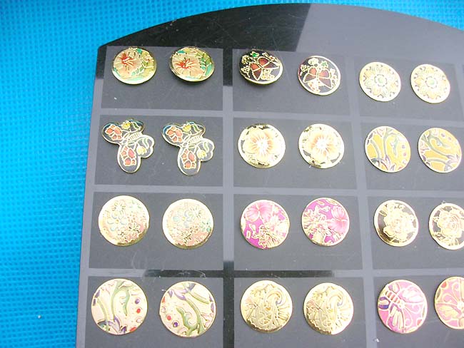 enamel-studs-earrings-2i
