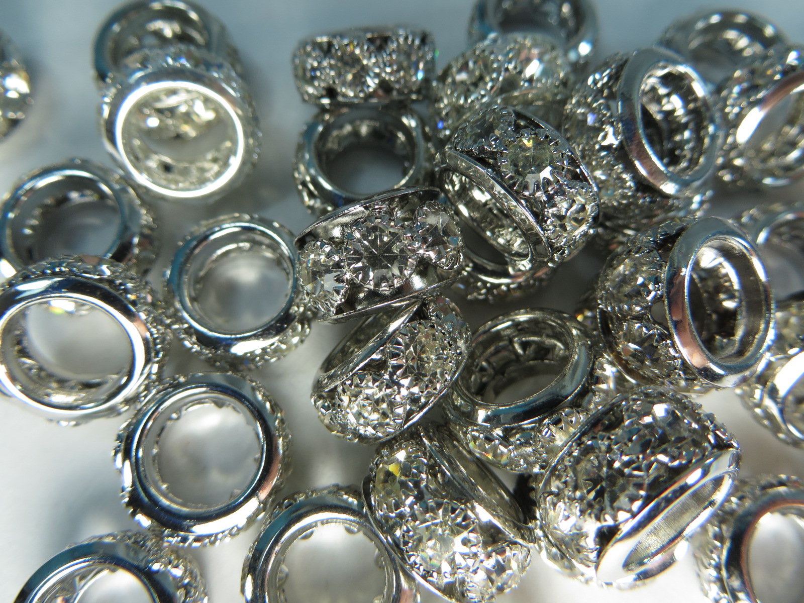 bead07lightyellowb