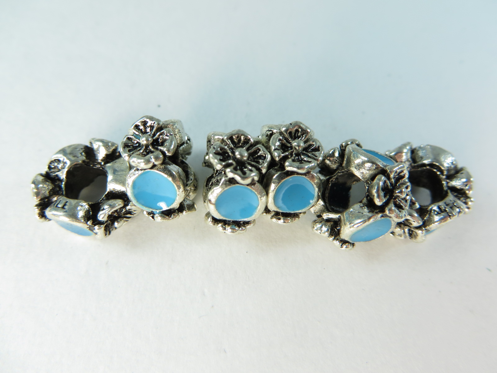 bead15blueenamelg