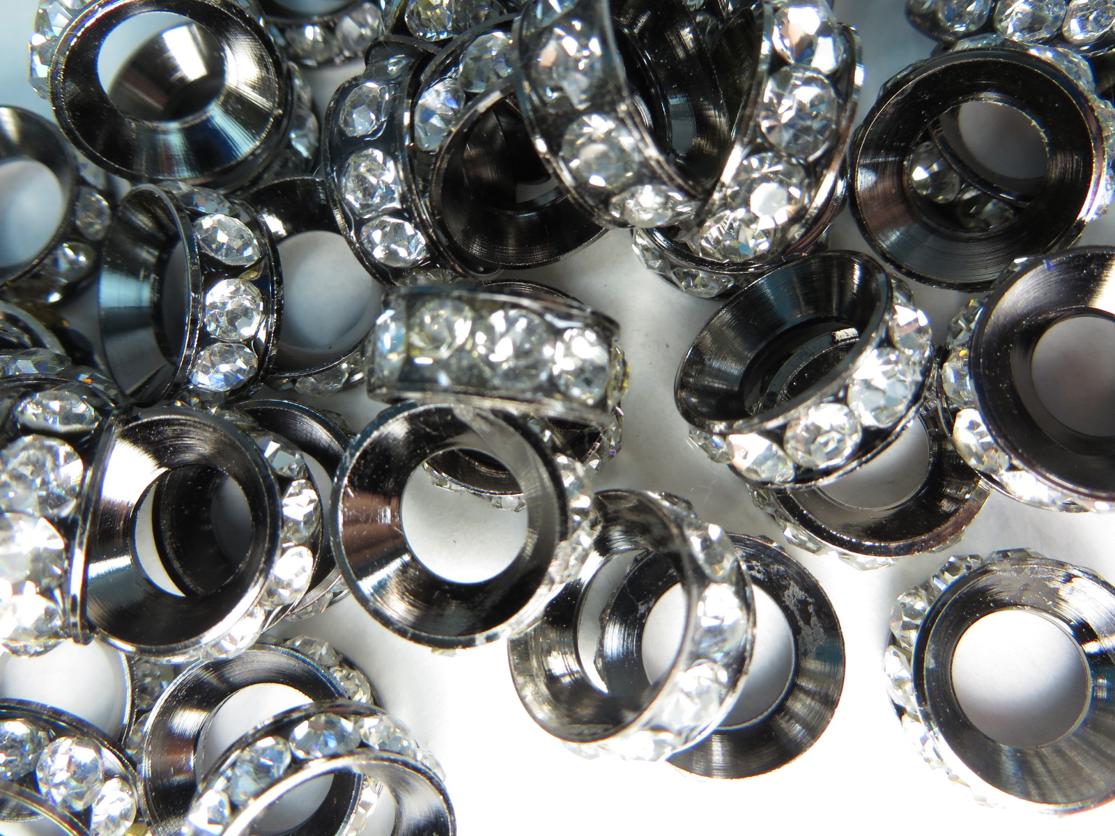 bead17clearblackf