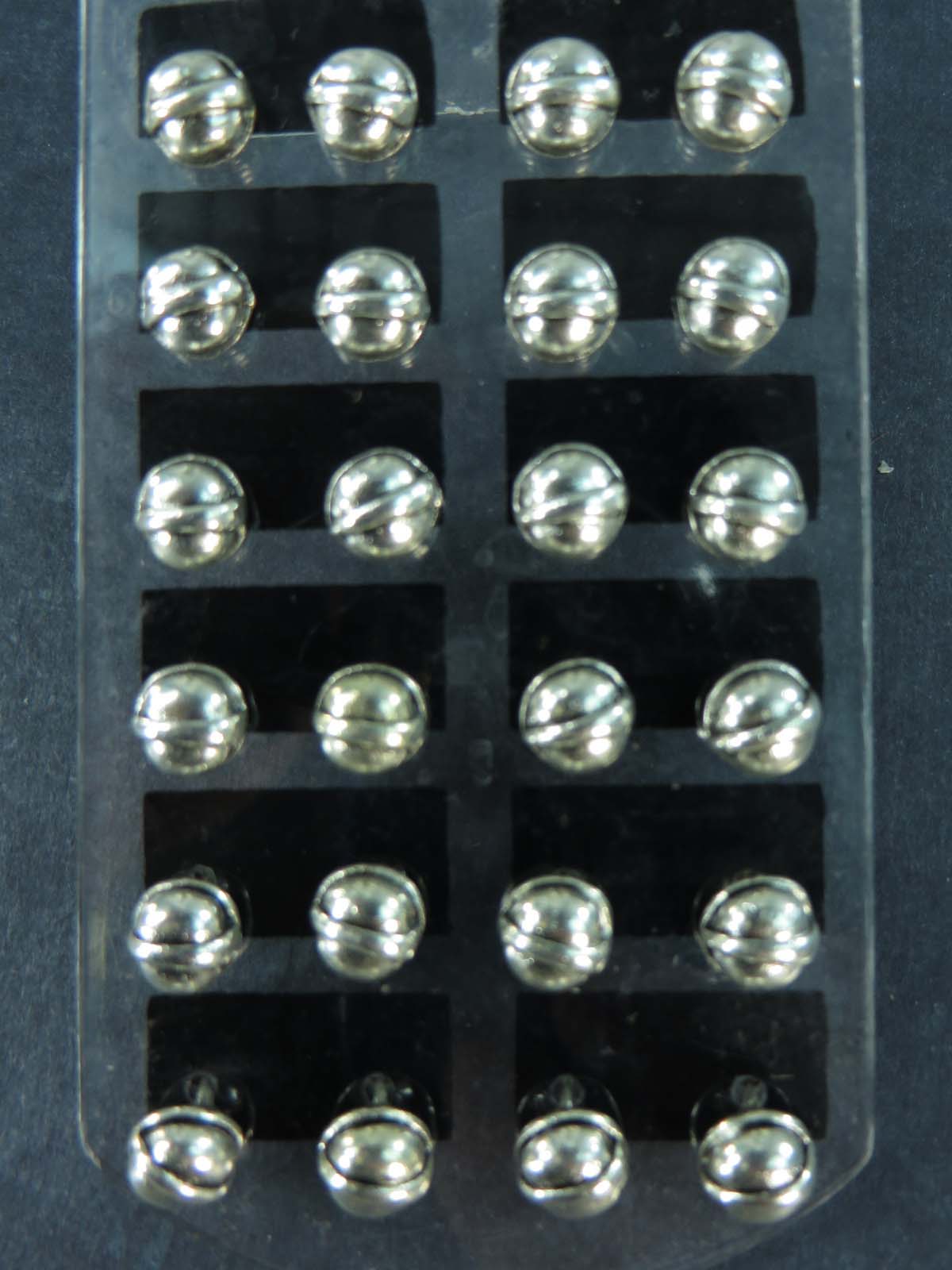 earring70-26c