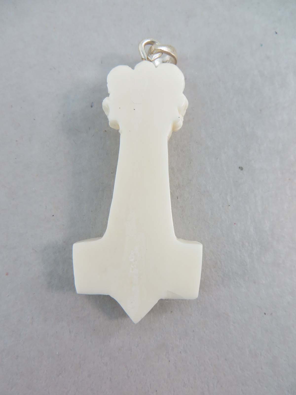 pendant08b