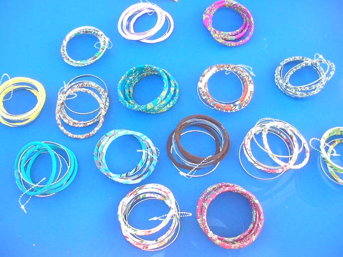 fabric-wrapped-bangle-bracelets-1a