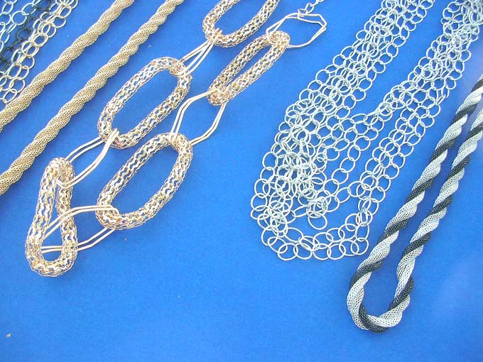 long-bold-necklace-1c