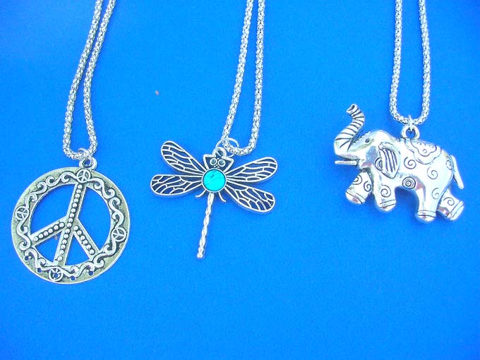 long-chain-pendant-necklace-1e