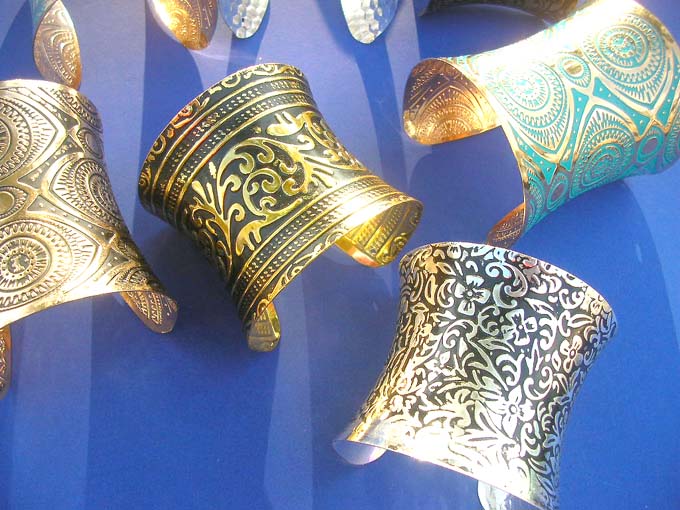 mid-wide-chic-cuff-bracelet-2c