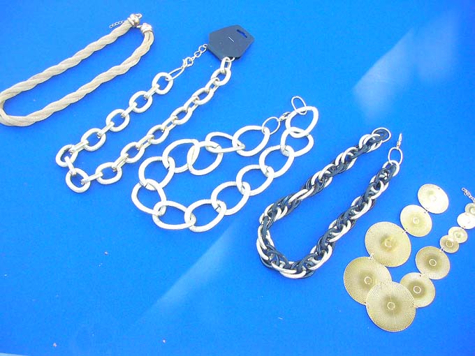 short-bold-necklace-2a