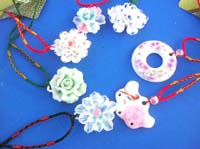 porcelain-pendant-necklaces-1c