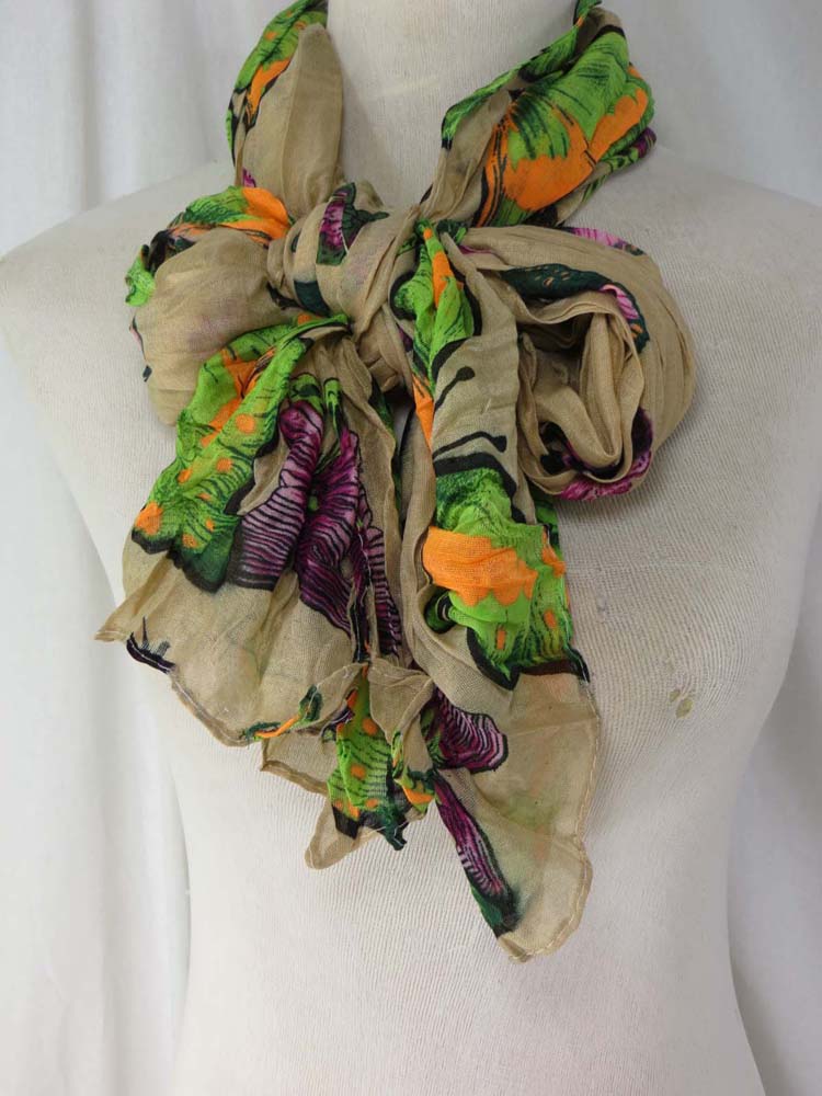 scarf-u325o
