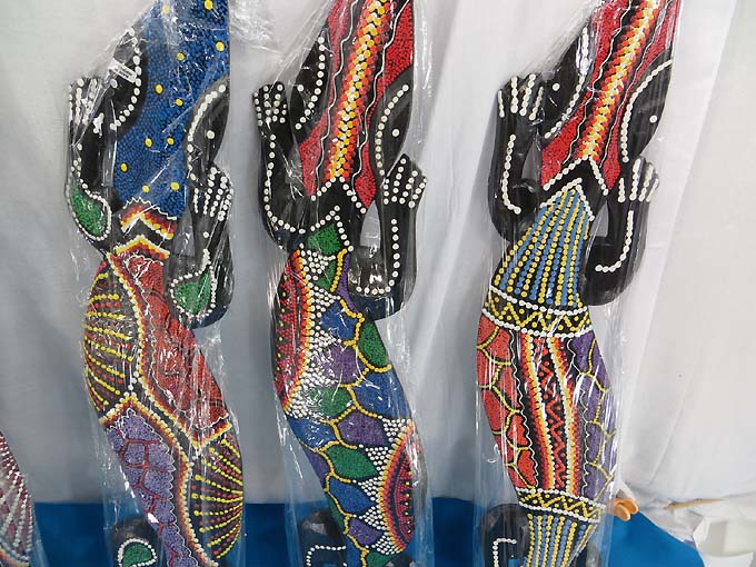 thousand-dot-wall-art-gecko-1-meter-c