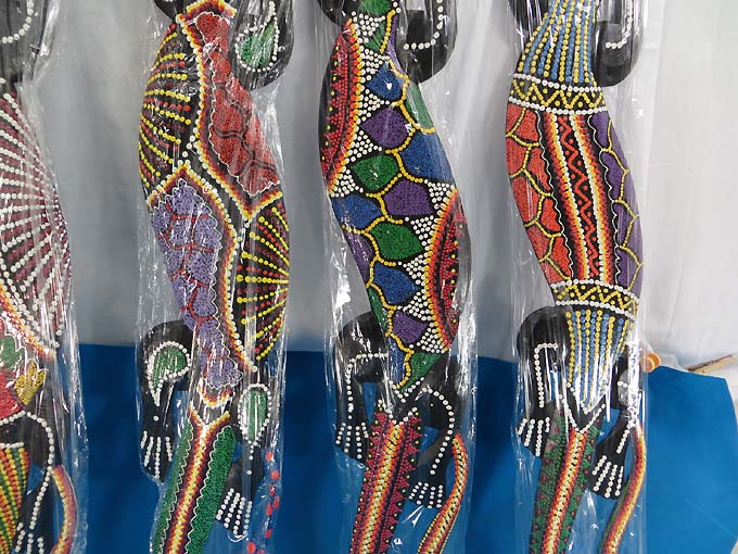 thousand-dot-wall-art-gecko-1-meter-d