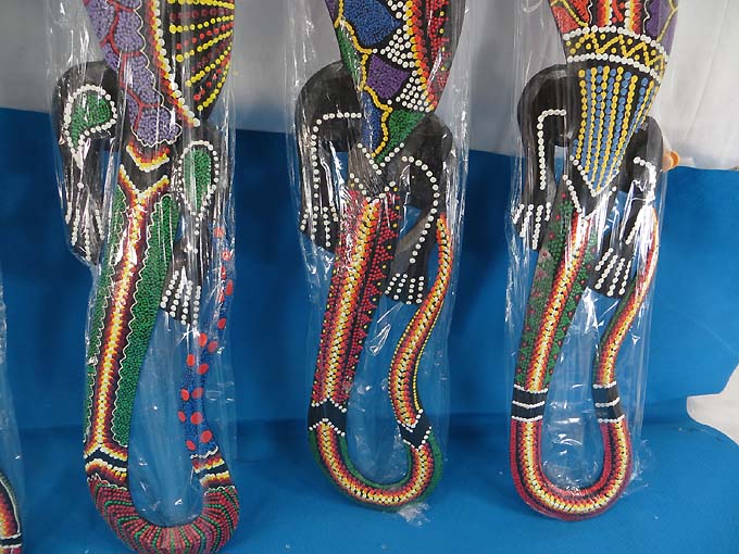 thousand-dot-wall-art-gecko-1-meter-g