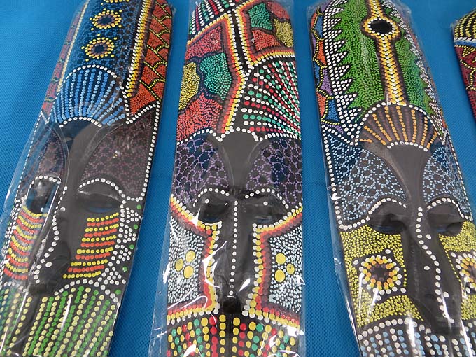 thousand-dots-mask-19-inches-c