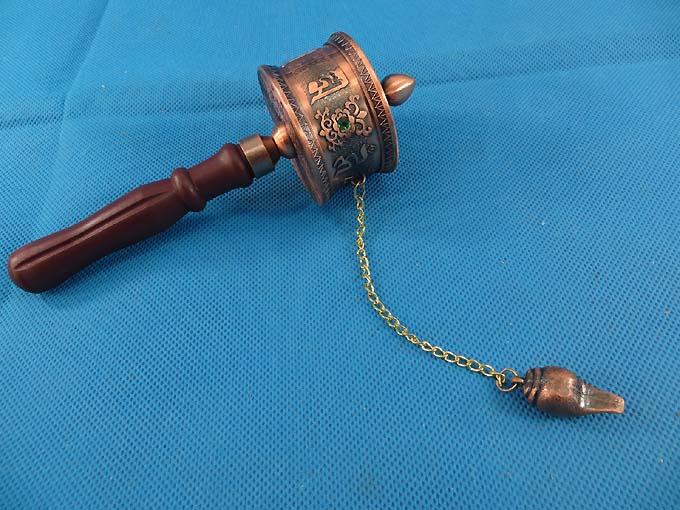 tibetan-prayer-wheel-1