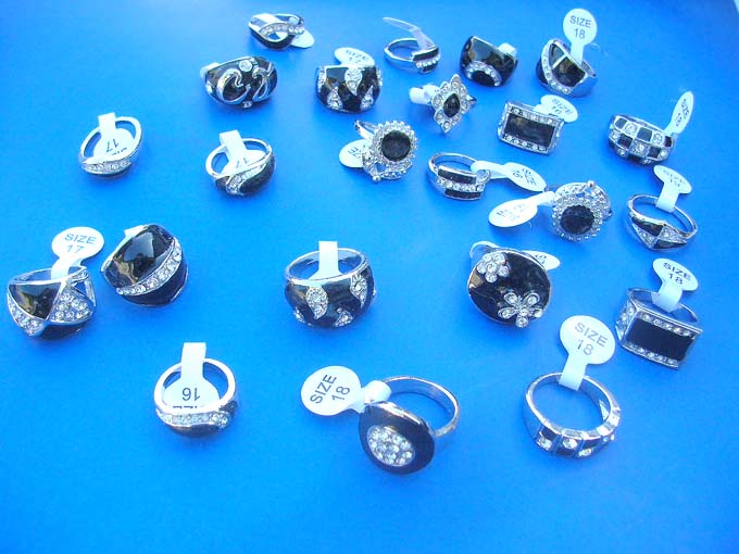 costume-jewelry-rings-2803