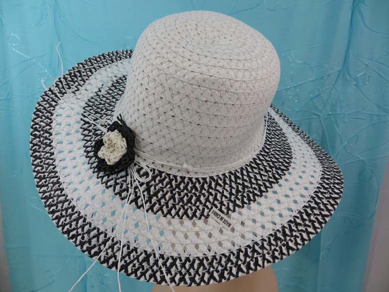 foldable-textured-summer-hats-10-crochet-flower-b