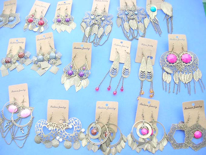 antique-style-earrings-1a