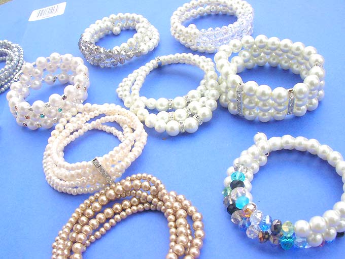 faux-pearl-bracelet-1c