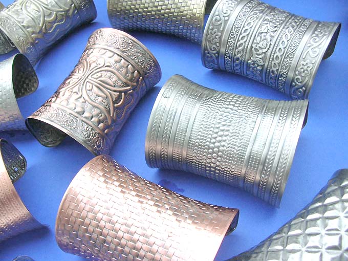 tribal-wide-cuff-bangle-1d